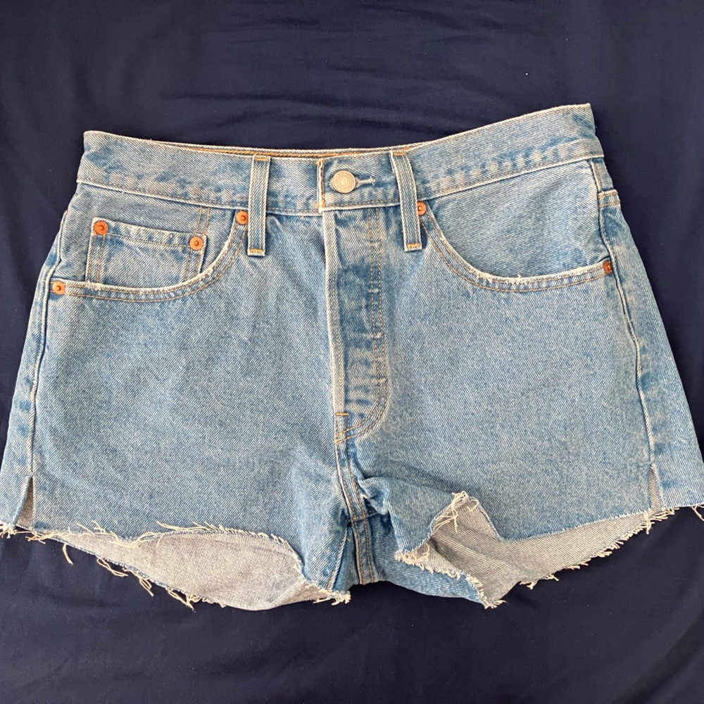Levi’s 501 Original Cutoff Denim Short size 27